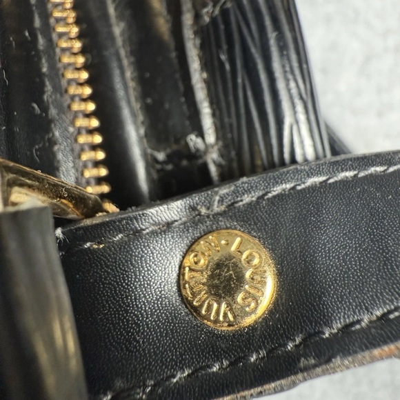 Black Leather & Vinyl Backpack **Price reflects authenticity** - Picture 6 of 14